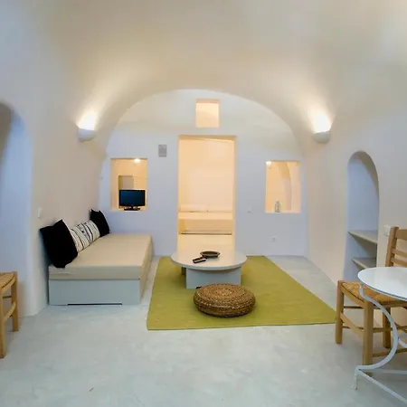 Ambelia Traditional Appart hôtel 3*
