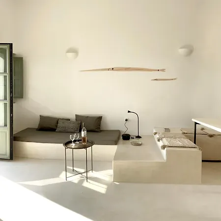 Ambelia Traditional 3* Oia (Santorini)