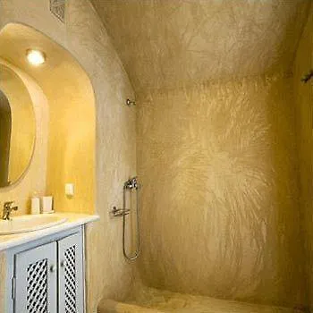 Neema Maison Finikia Santorini