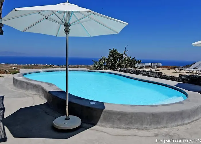 Neema Maison Finikia Santorini 4* Oia