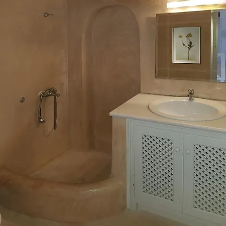 Ambelia Traditional Apartmanhotel Ía