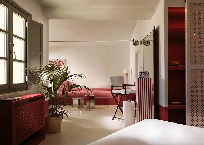 Aparthotel Neema Maison Finikia Santorini